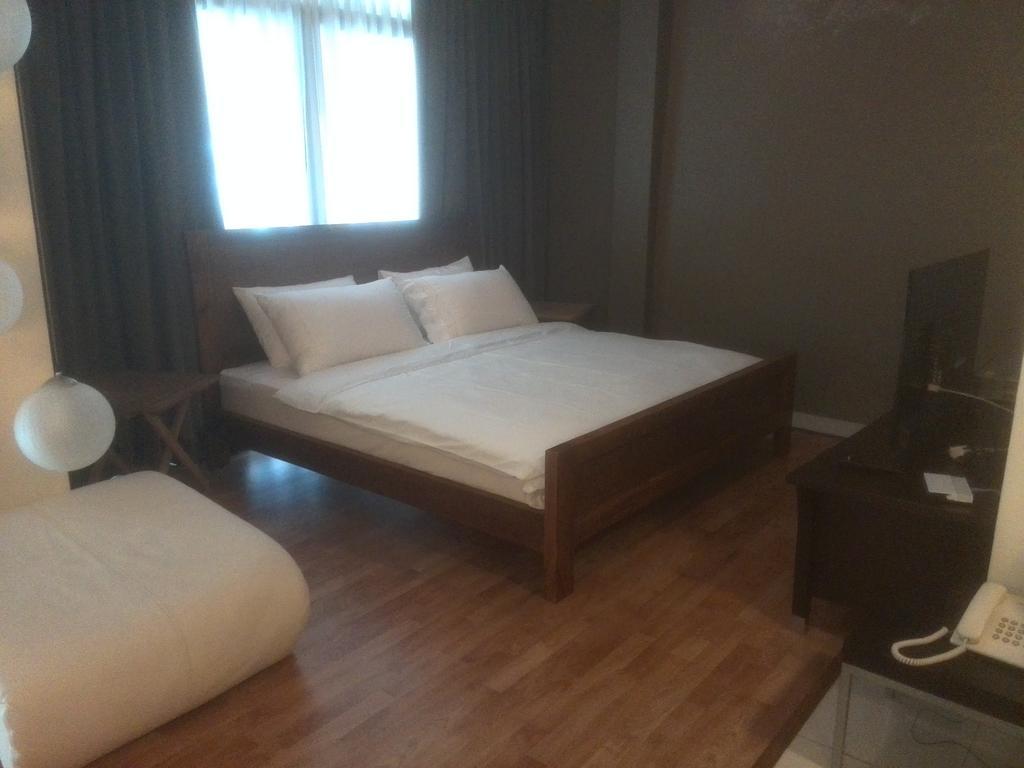 The Boutique Residence Hotel Τζωρτζ Τάουν Δωμάτιο φωτογραφία